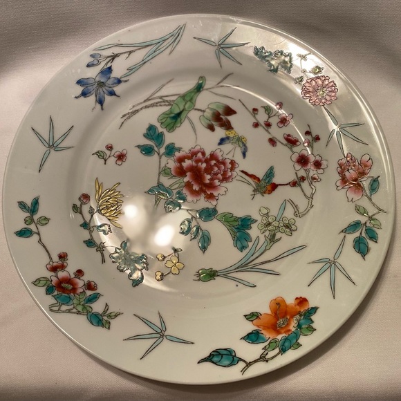 7 Chinese Famille Rose Plates w/ Flowers & Butterflies - Picture 6 of 12